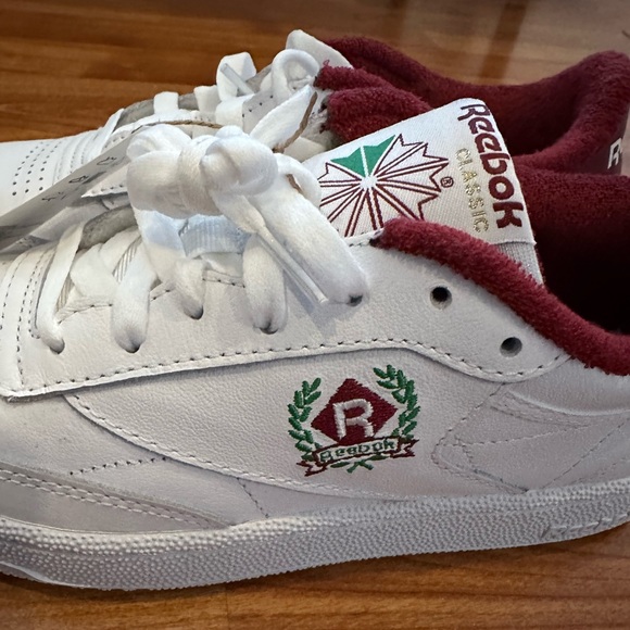 NEW REEBOK Club C 85 Unisex OG Crest Vintage Sneakers 5.5 - Picture 6 of 6